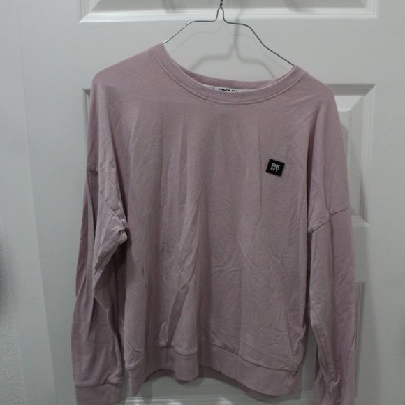 Long Sleeve T-shirt - Picture 3 of 4